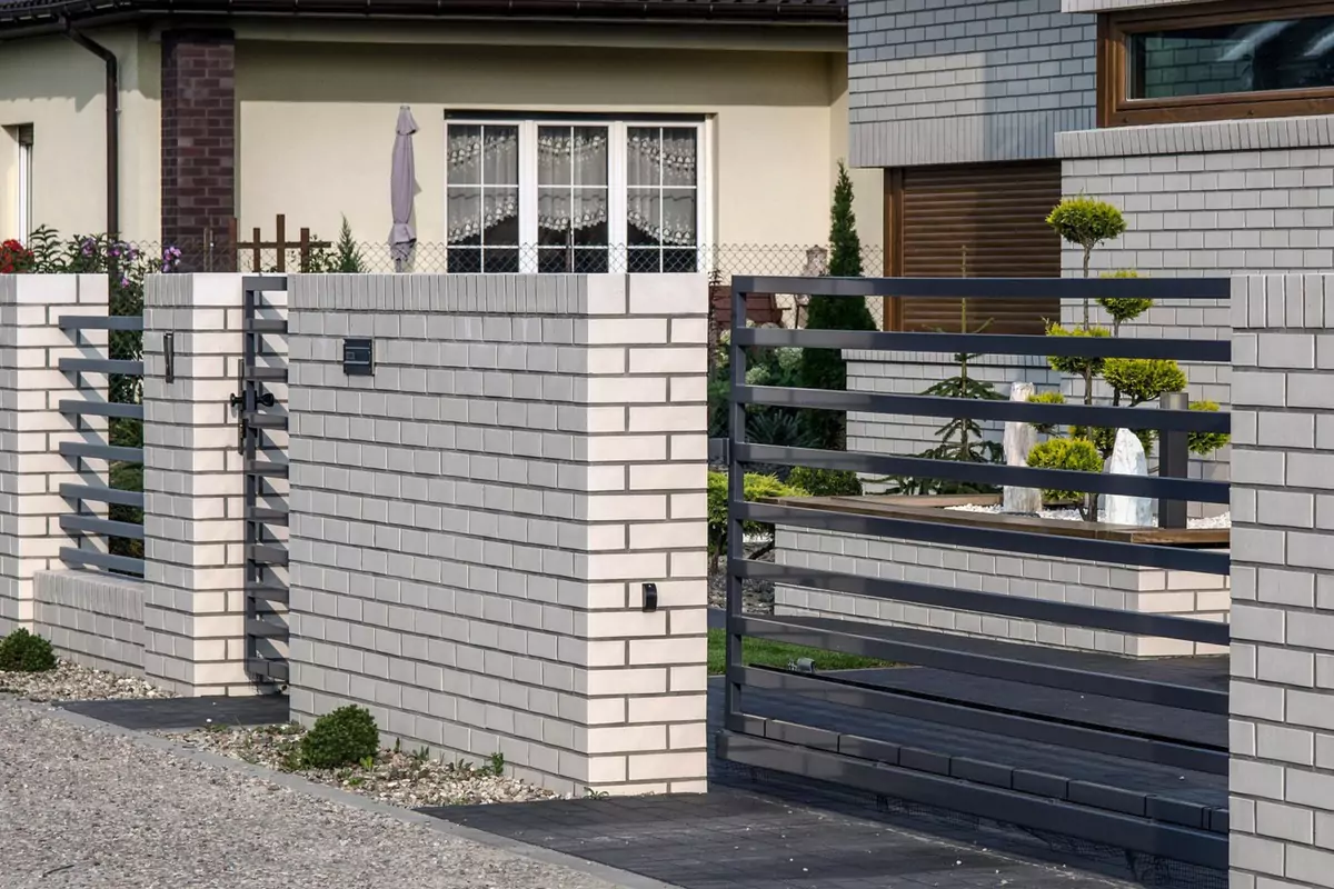 Proiect UNGUREANU ART, materiale folosite - island